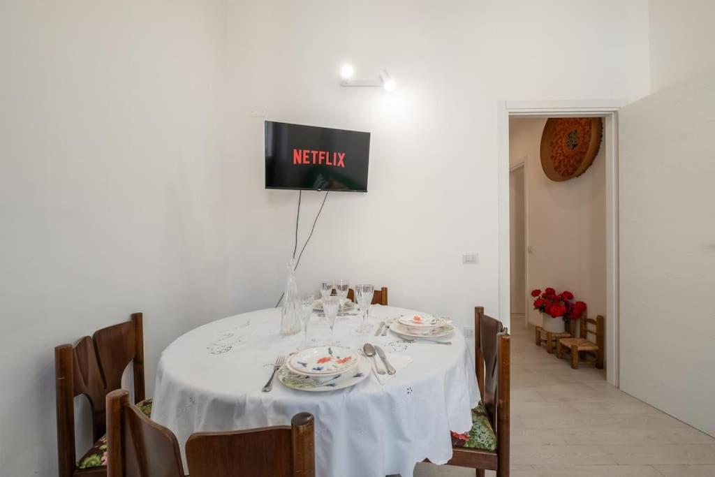 Casa Ofride -Centro-Poetto 10 Min-Wi-Fi-Netflix Apartment กาญารี ภายนอก รูปภาพ