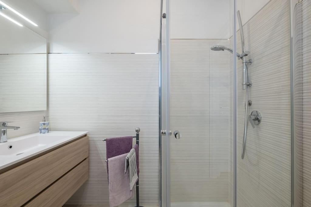 Casa Ofride -Centro-Poetto 10 Min-Wi-Fi-Netflix Apartment กาญารี ภายนอก รูปภาพ