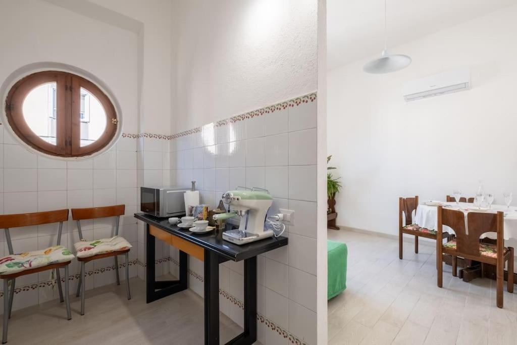 Casa Ofride -Centro-Poetto 10 Min-Wi-Fi-Netflix Apartment กาญารี ภายนอก รูปภาพ