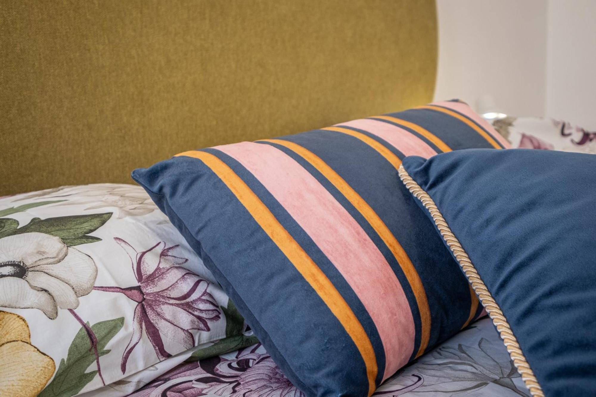 Casa Ofride -Centro-Poetto 10 Min-Wi-Fi-Netflix Apartment กาญารี ภายนอก รูปภาพ